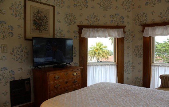 Pacific Grove Inn - King Bed