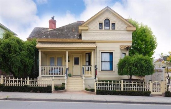 Pacific Grove Inn - Exterior View